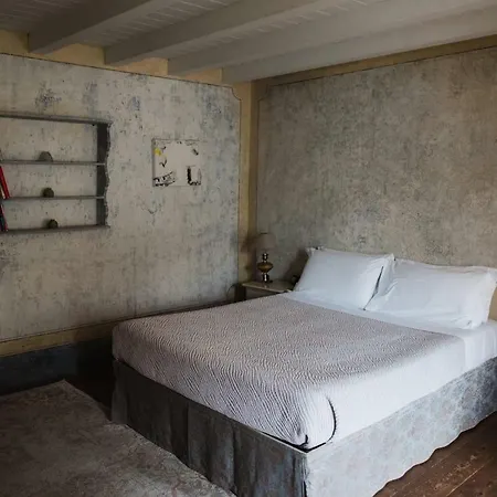 Regina Teodolinda Couette-café 4*