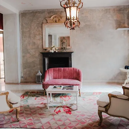 Oda ve Kahvaltı Regina Teodolinda