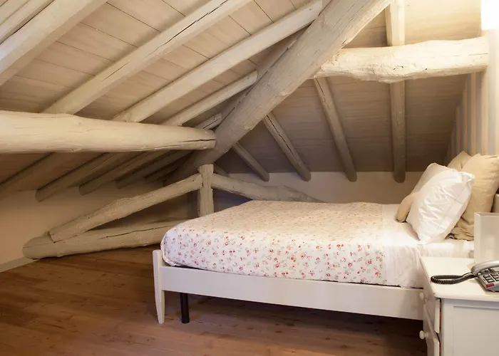 Bed & Breakfast Regina Teodolinda Laglio